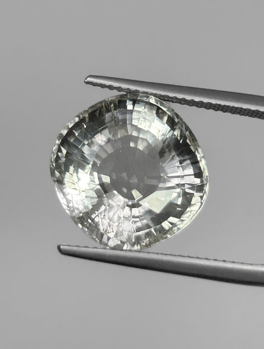 Escapolita Incolora 13,76 Quilates