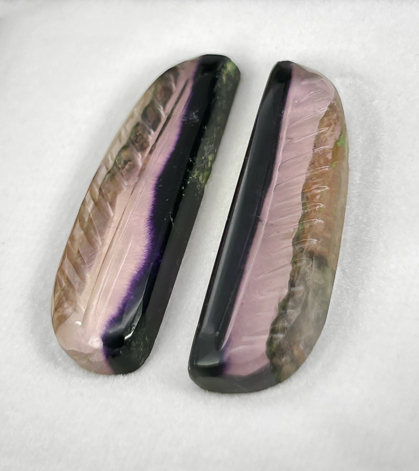 Fluorita (Pareja Carvings) 37,18 Quilates