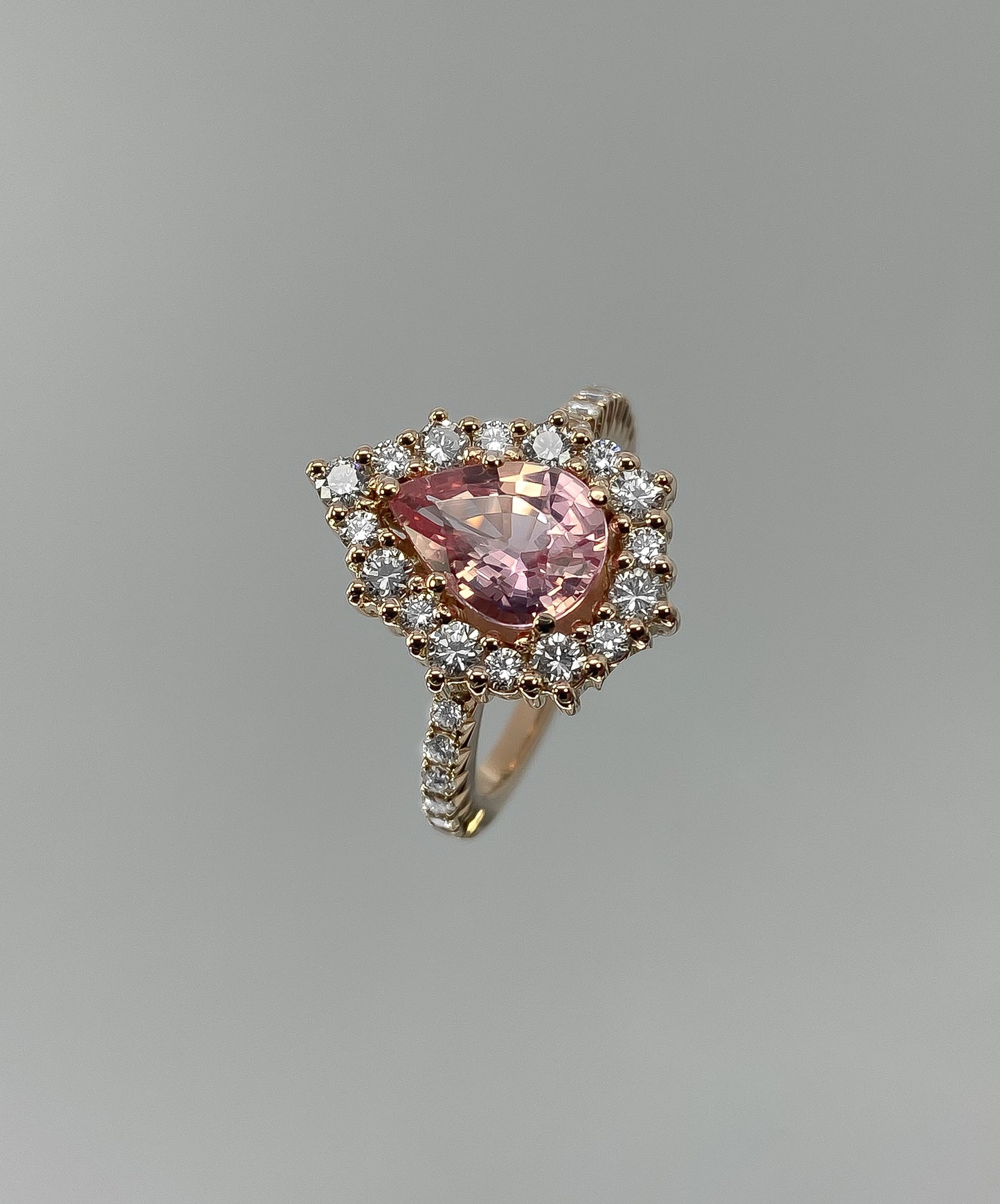 Sortija Zafiro Rosa 1,92 Quilates